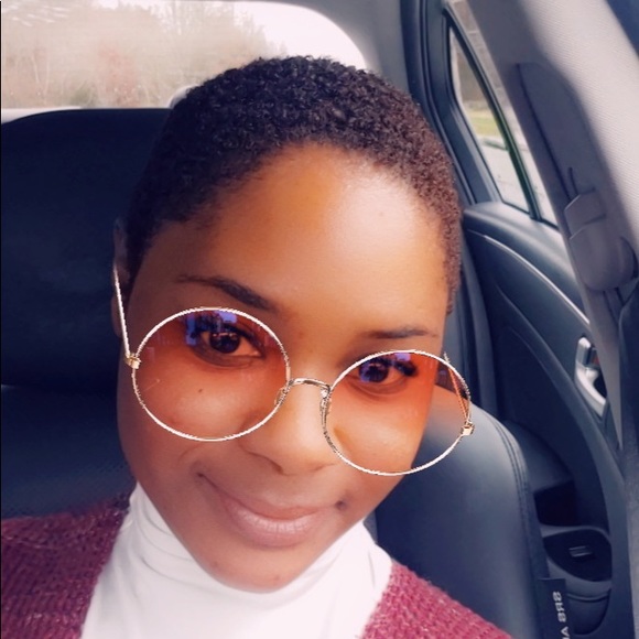 Meet your Posher, Tocara - Picture 2 of 7